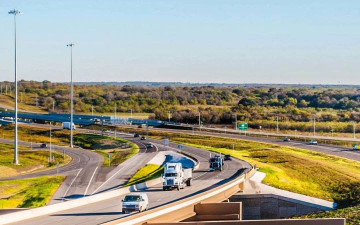 More people, more goods, more trucks, more challenges on Texas highways