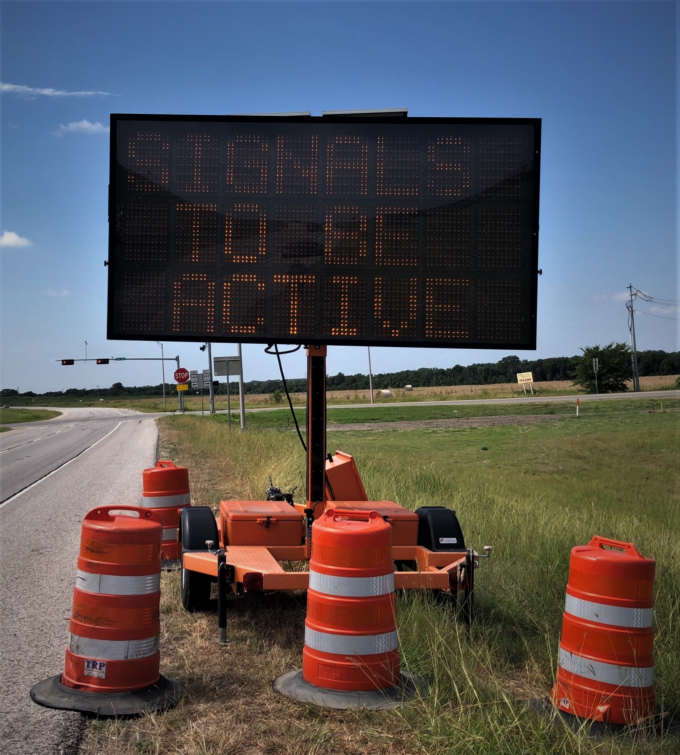 SH 130 signals active sign